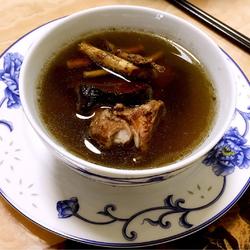 土茯苓猪骨汤的做法[图]