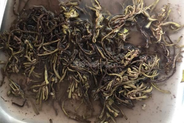 香辣菱角菜的做法图解1