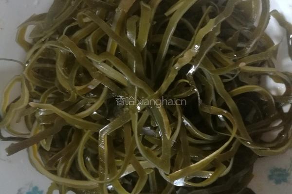辣炒海带丝的做法图解1