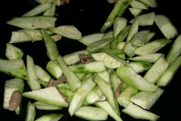 丝瓜炒肉的做法图解3
