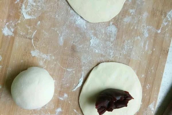 企鹅宝宝豆沙包的做法图解5