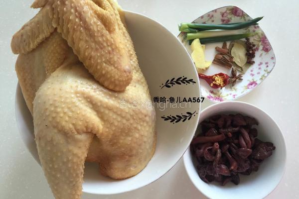 鸡块炖松散蘑的做法图解1