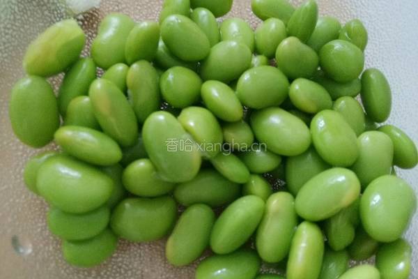 丝瓜炒毛豆的做法图解3