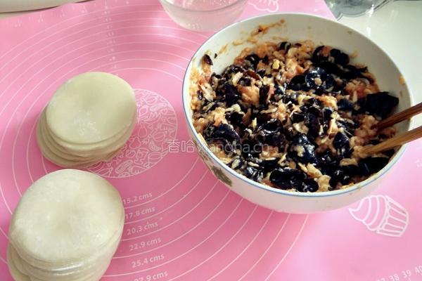包虾米鱼形饺的做法图解7