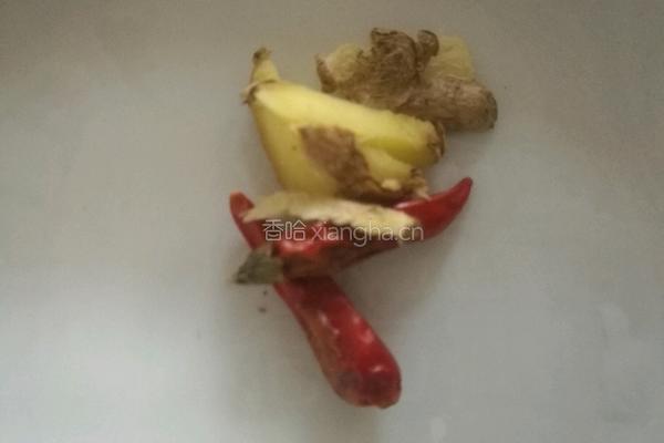 油爆河虾的做法图解2