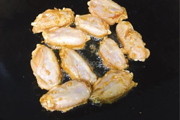 香煎蒜蓉鸡翅的做法图解5