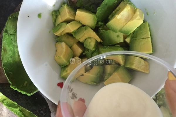 牛油果蜂蜜奶昔的做法图解6