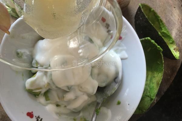 牛油果蜂蜜奶昔的做法图解7
