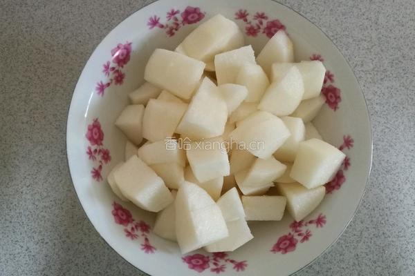 枸杞梨汤的做法图解1