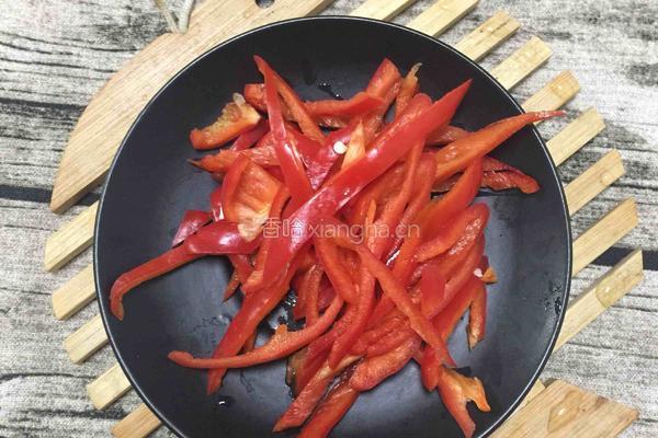 香芹炒牛肉的做法图解7