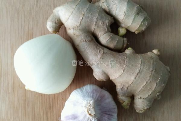 凉拌木耳的做法图解2