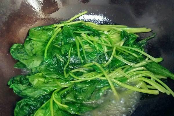 素炒菠菜的做法图解3