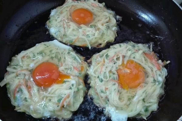 鸟巢蛋饼的做法图解2