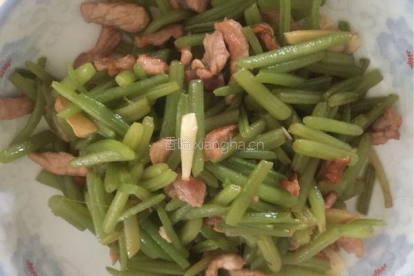 肉丝炒蕃薯藤的做法图解7