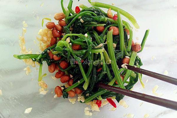 花生米拌菠菜的做法图解9