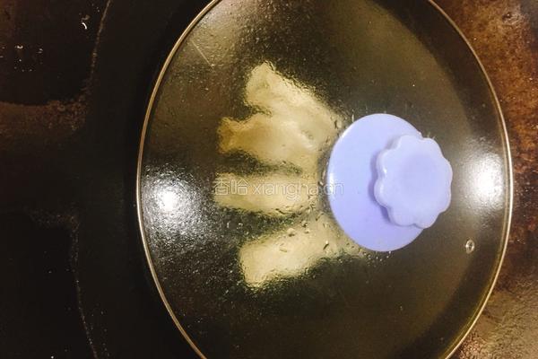杏鲍菇肉末锅贴的做法图解7