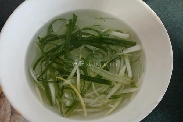 清蒸海鲈鱼的做法图解2