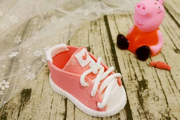 翻糖运动鞋的做法图解8