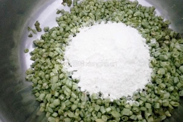 豇豆蒸疙瘩的做法图解3
