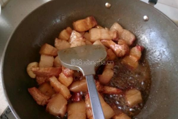 红烧肉闷鸡蛋的做法图解12