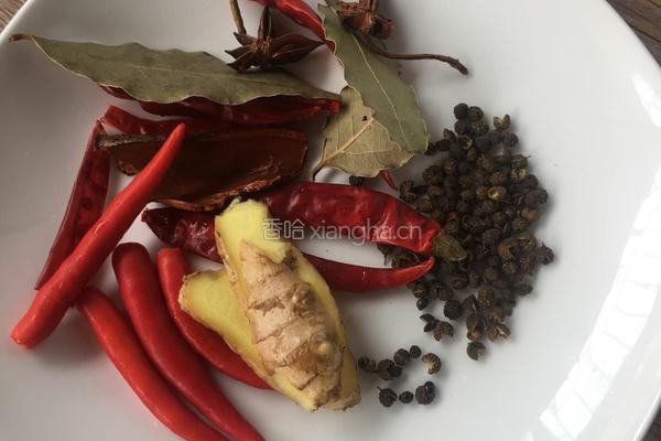 腊猪蹄烧牛排骨的做法图解5