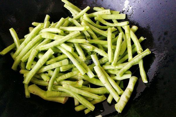 酱焖油渣豆角的做法图解4