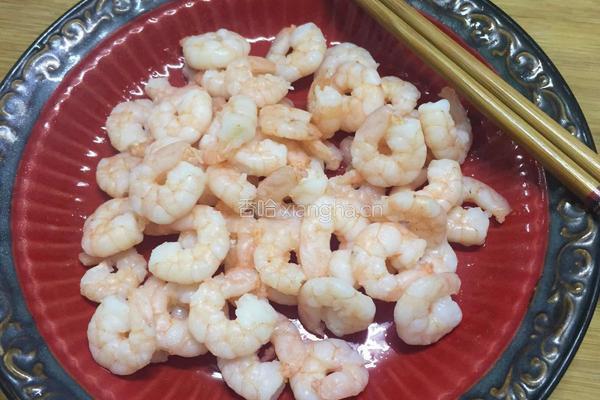 虾仁炒鸡蛋的做法图解1
