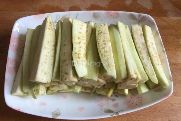 蒜蓉蒸茄子的做法图解3