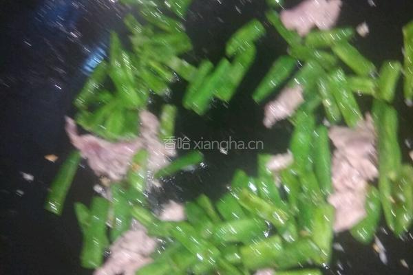 蒜香瘦肉炒四季豆的做法图解4