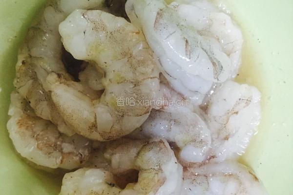 虾仁蛋炒饭的做法图解2