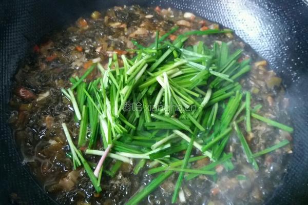 腊肉 酸菜面条的做法图解10