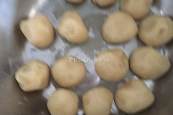 酥皮月饼的做法图解3