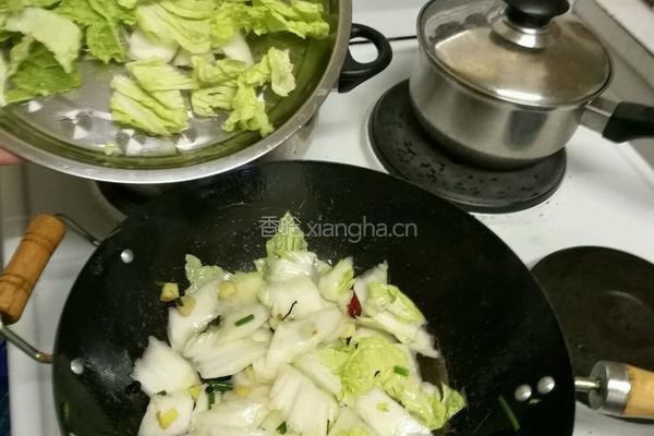 醋溜脆白菜的做法图解2