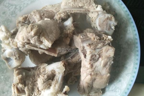 胡萝卜排骨汤的做法图解6