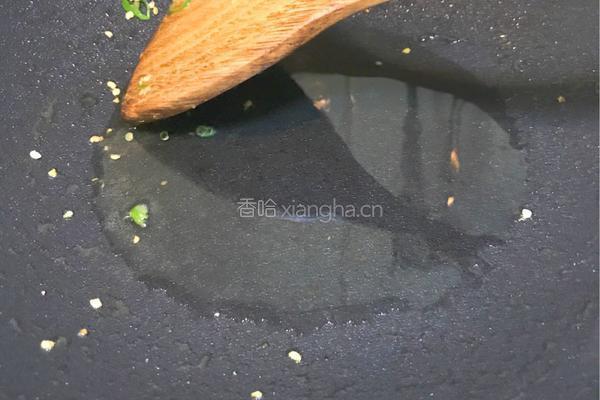 擂辣椒炒皮蛋的做法图解7