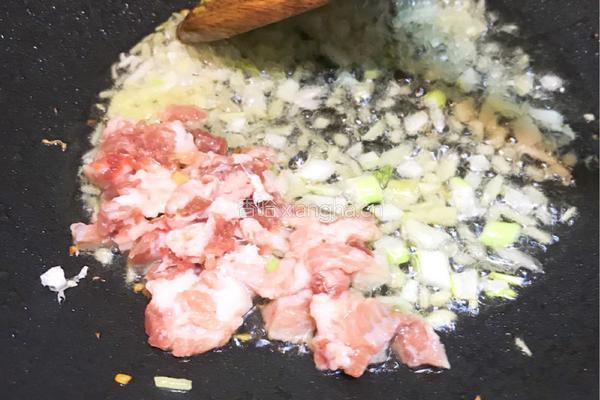 擂辣椒炒皮蛋的做法图解9
