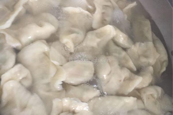 芹香猪肉饺