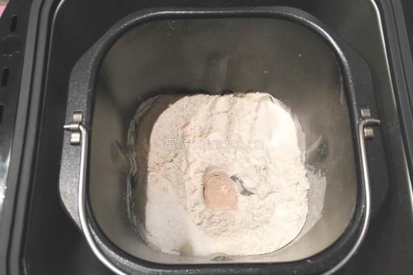 豆沙面包圈的做法图解2