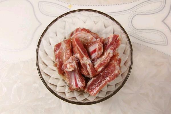番茄沙司排骨的做法图解2