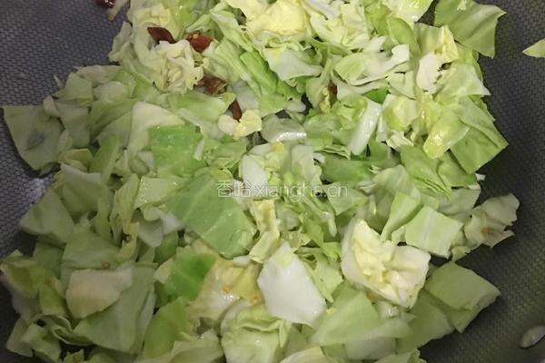 圆生菜炒火腿肠的做法图解4