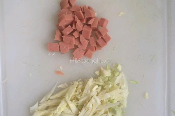 酱油炒饭的做法图解1