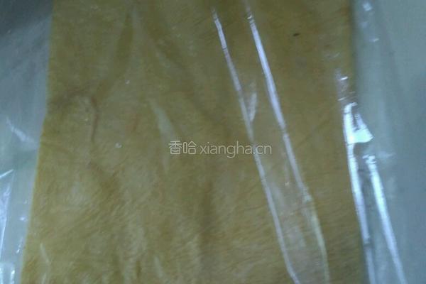 凉拌油豆皮的做法图解1