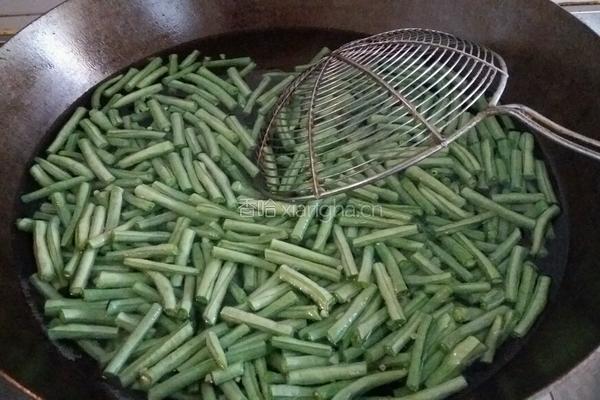 麻酱豇豆的做法图解2