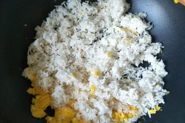 猪油炒饭的做法图解6