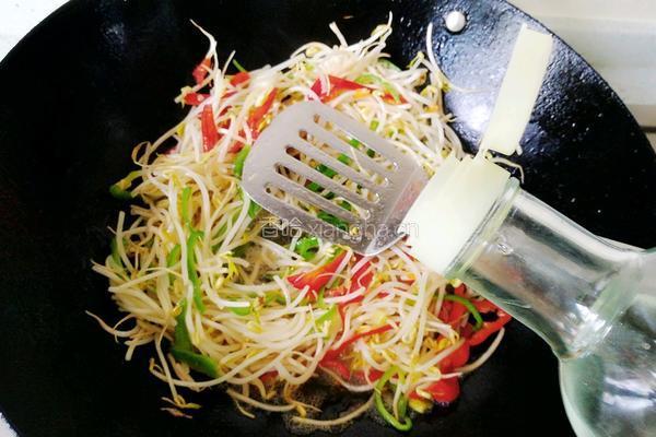 炒绿豆芽的做法图解9