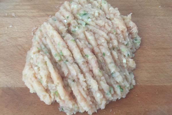 茄汁鸡肉丸的做法图解2