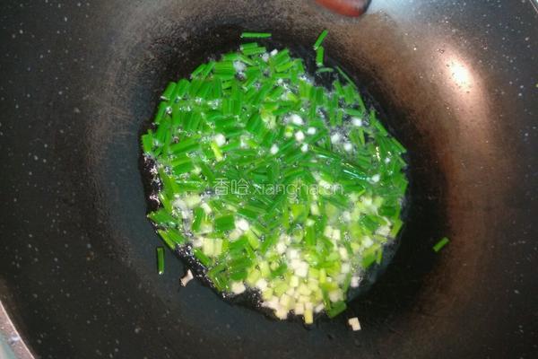 土豆葱花焖饭的做法图解2