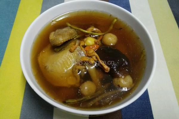 原盅炖乳鸽石斛虫草花汤的做法图解5