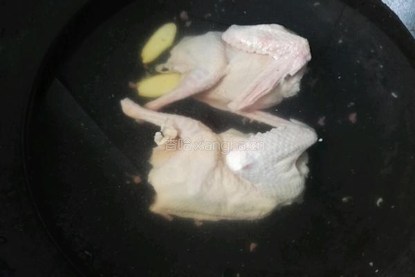 原盅炖乳鸽石斛虫草花汤的做法图解1
