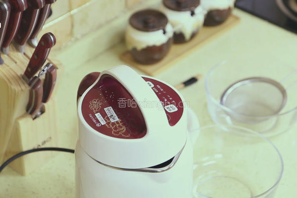 辣白菜炒豆渣的做法图解2